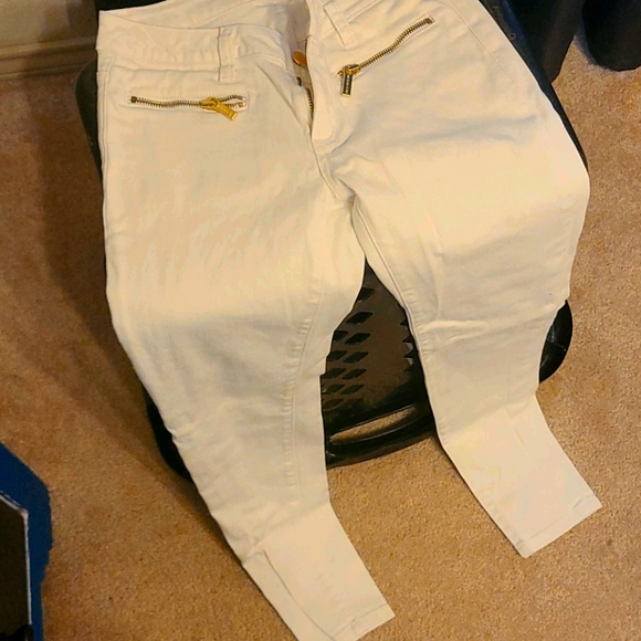 Capris - Picture 1 of 2